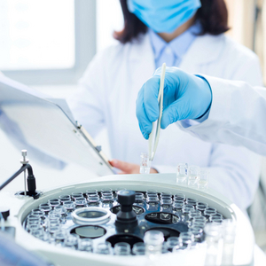 Chemische Analytik (Foto: AdobeStock)