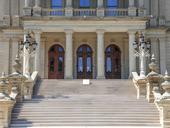 Branchen Behörden, Ämter & Verbände (Foto: AdobeStock)