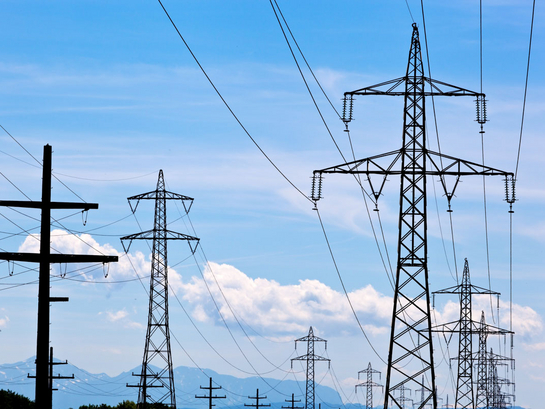 EMF Strommasten (Foto: 123rf)