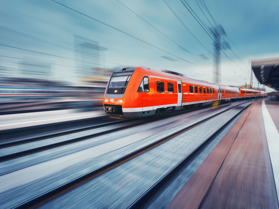 Bahn (Foto:istockphoto)